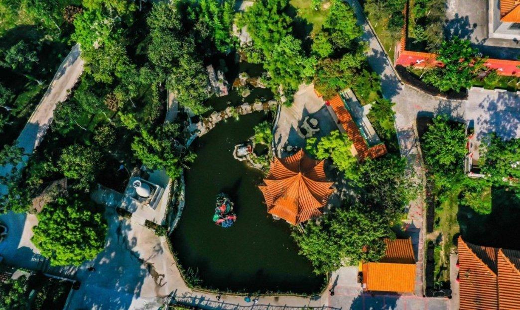 为什么单相金属的晶粒形状在显微镜下多为六边形？游戏画面